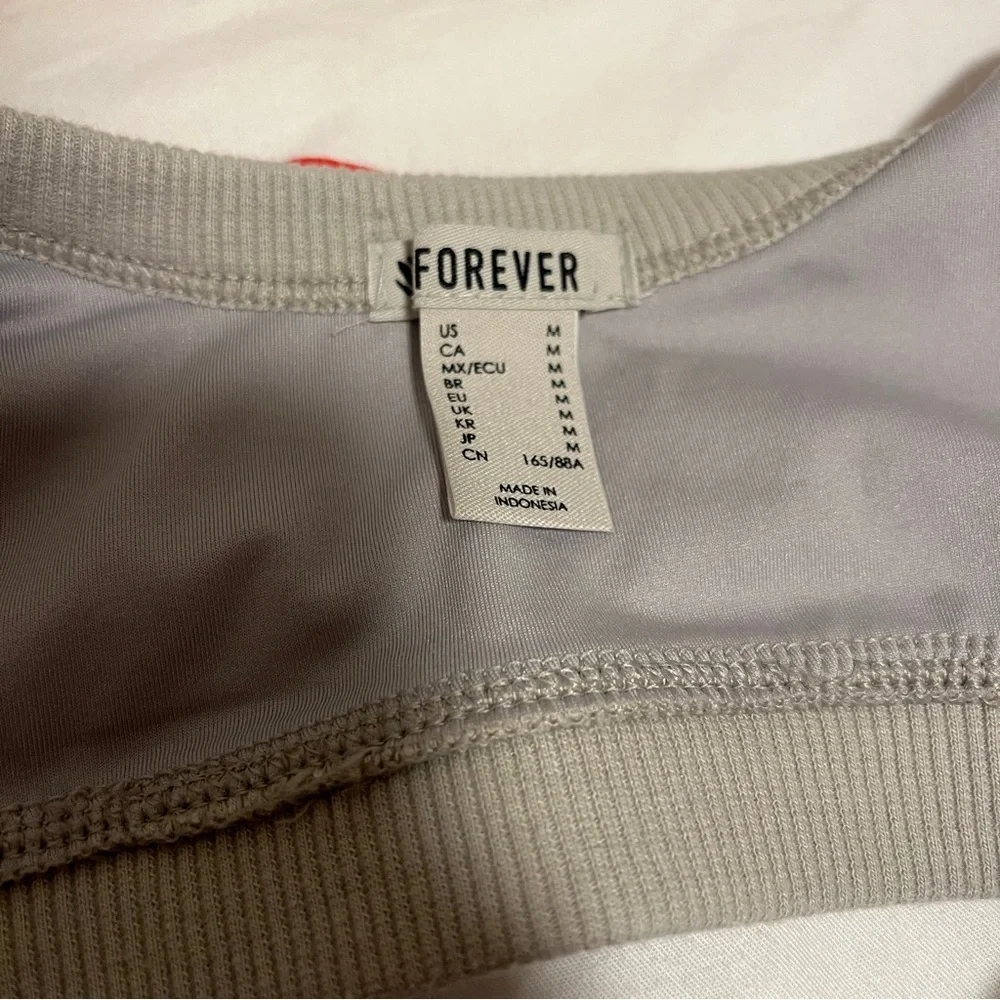 Gray Ribbed Sports Bra - Picture 3 of 3